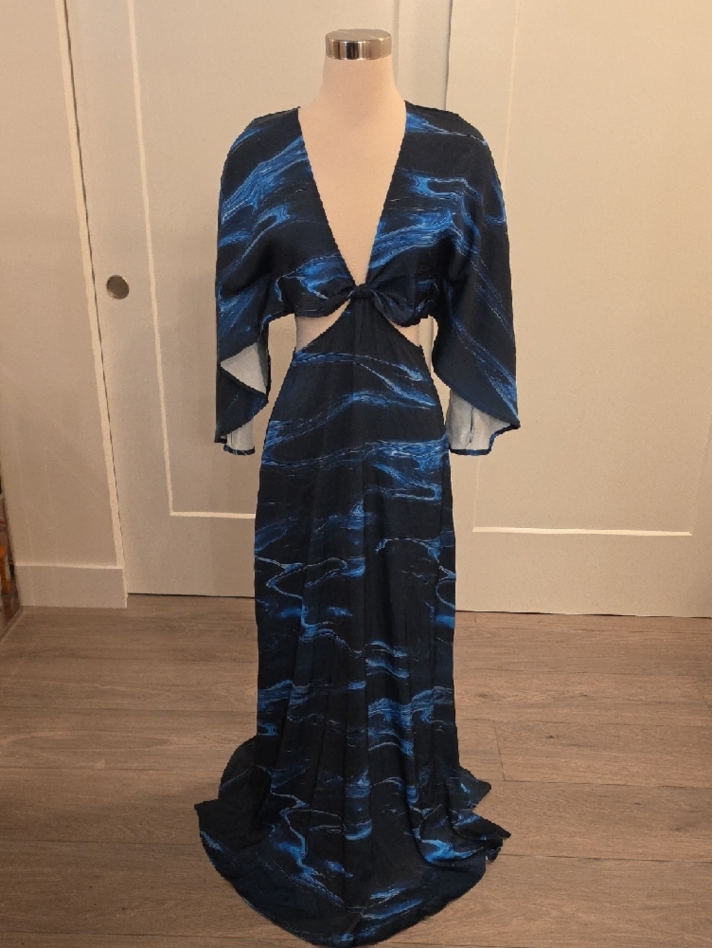 Boamar Avalon Vestido Largo Midnight Blue Wave-Print Cutout Maxi Dress like new - Picture 3 of 9